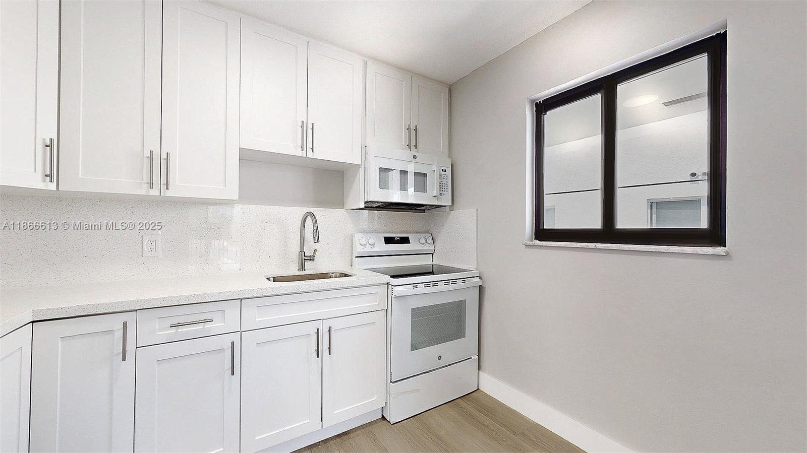 BRICKELL RIVERVIEW - Residential Lease