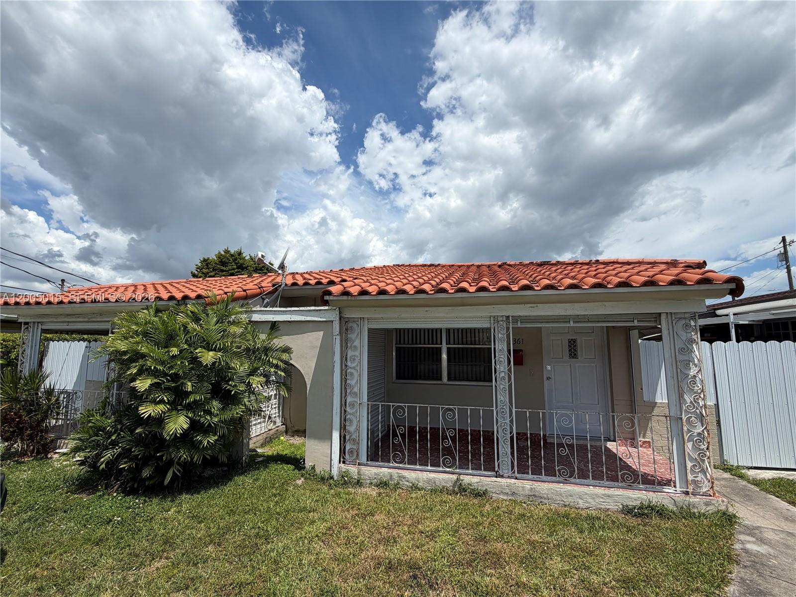 SILVER BLUFF GARDENS - Residential