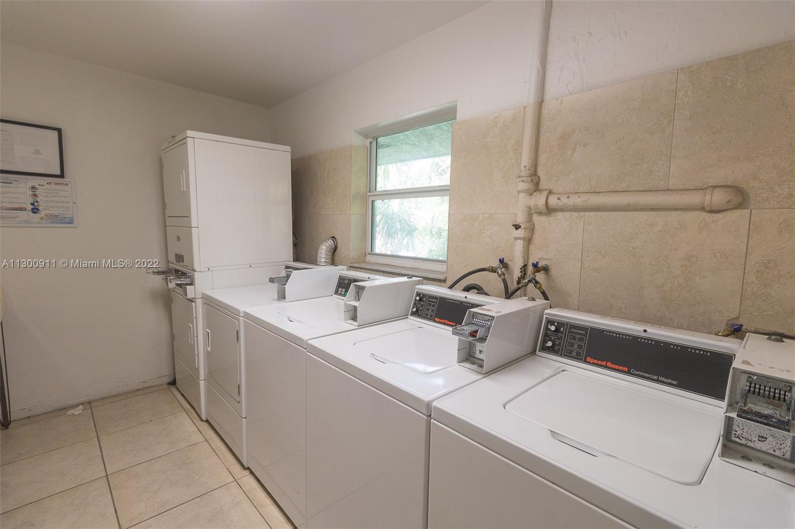 OAKLAND POINTE CONDO - Residential Lease