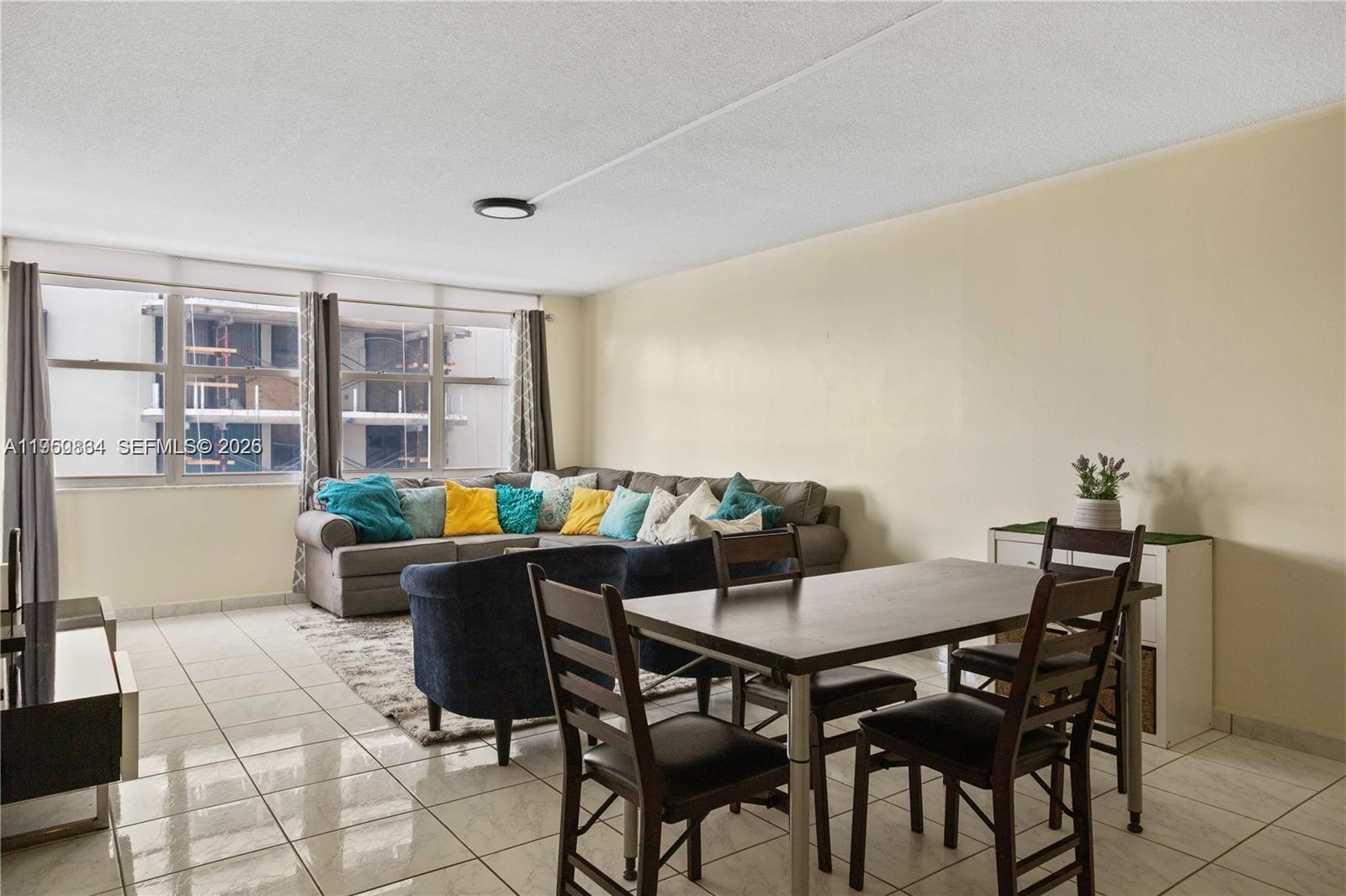 MAISON GRANDE CONDO - Residential