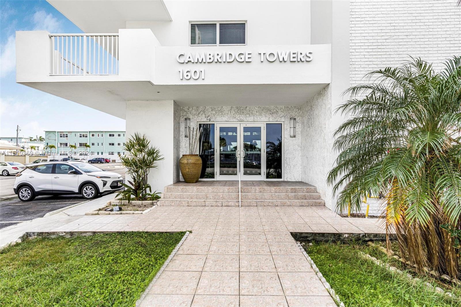 CAMBRIDGE TOWERS CONDO - Residential