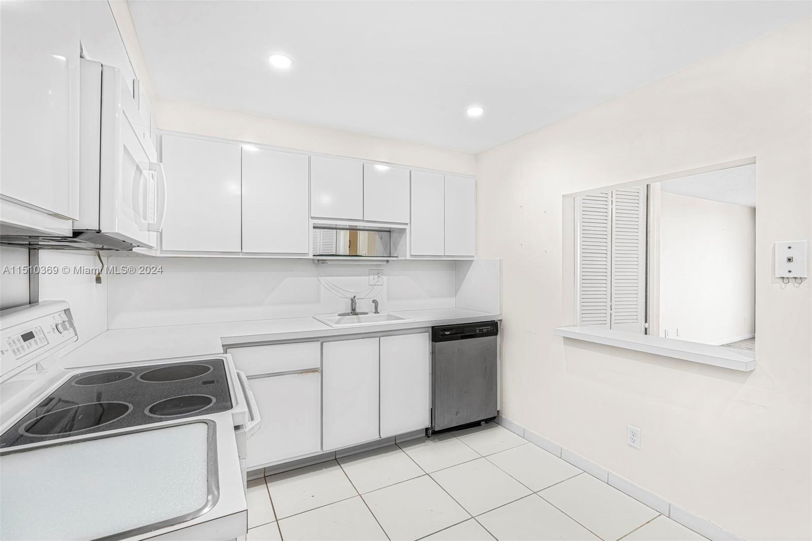 CAMBRIDGE TOWERS CONDO - Residential