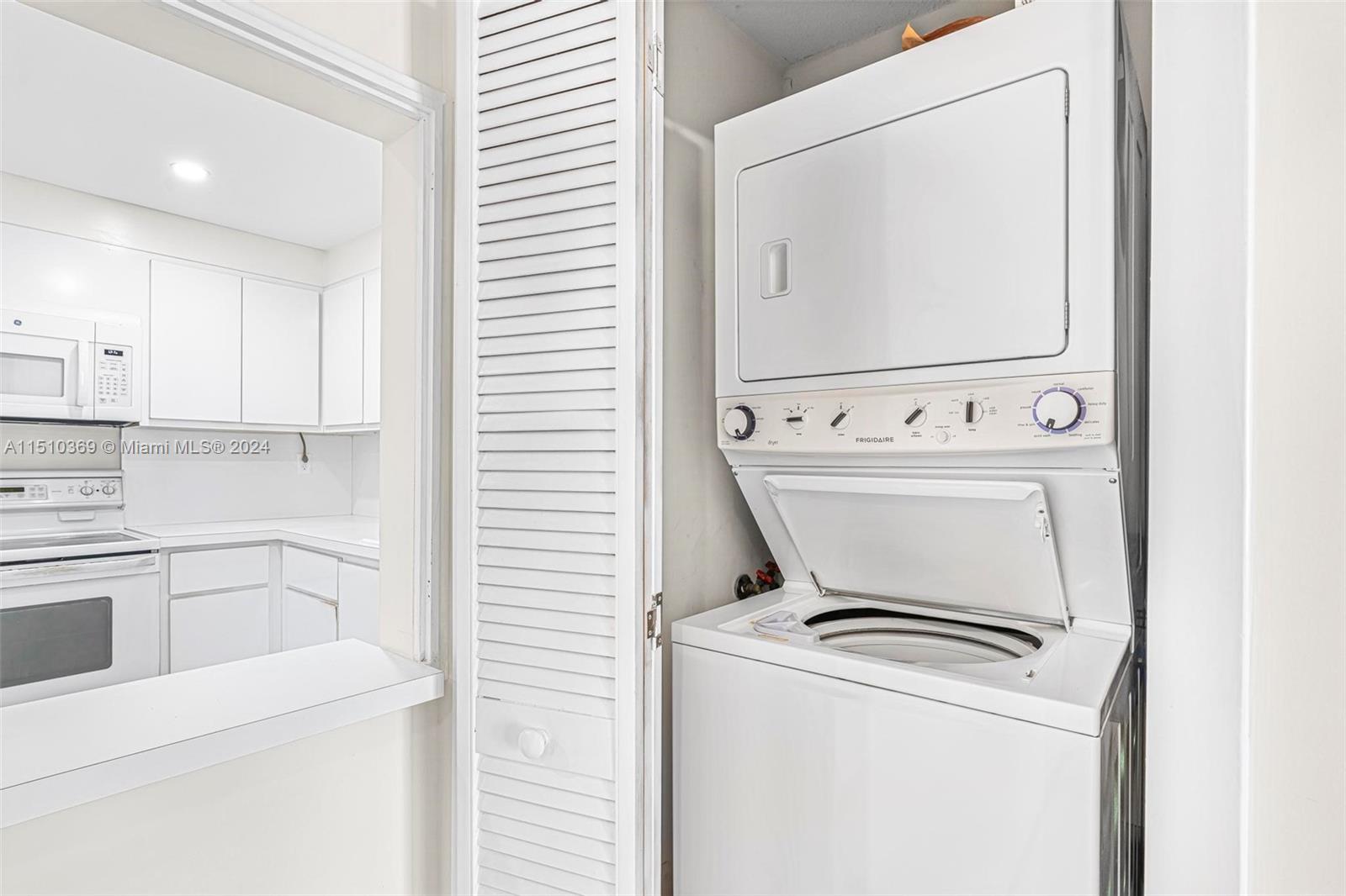 CAMBRIDGE TOWERS CONDO - Residential
