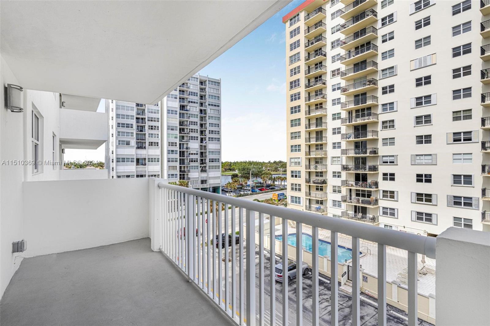 CAMBRIDGE TOWERS CONDO - Residential
