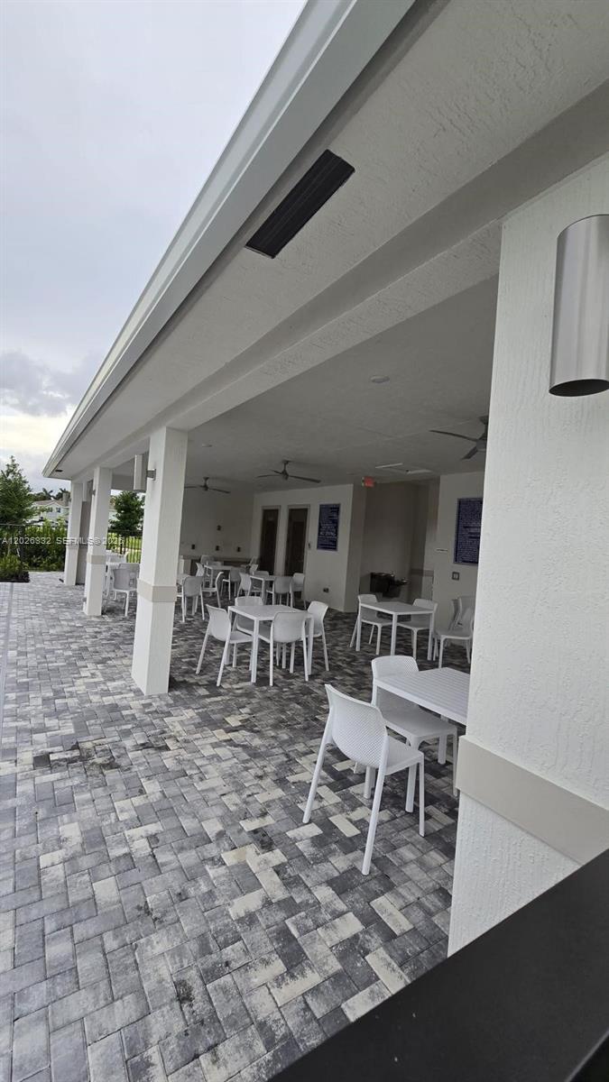 LAKESHORE AT THE FOUNTAIN - Residential Lease