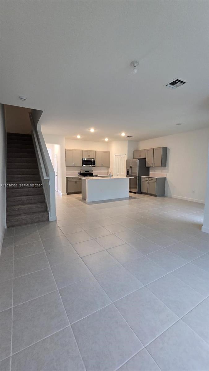 LAKESHORE AT THE FOUNTAIN - Residential Lease