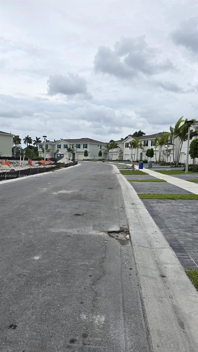 LAKESHORE AT THE FOUNTAIN - Residential Lease