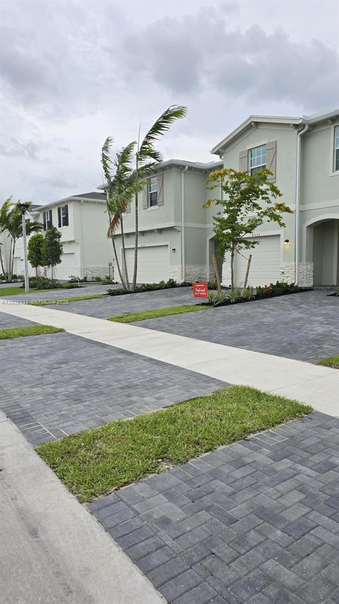 LAKESHORE AT THE FOUNTAIN - Residential Lease