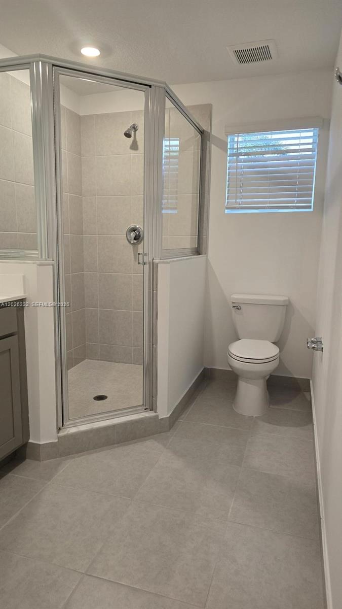 LAKESHORE AT THE FOUNTAIN - Residential Lease