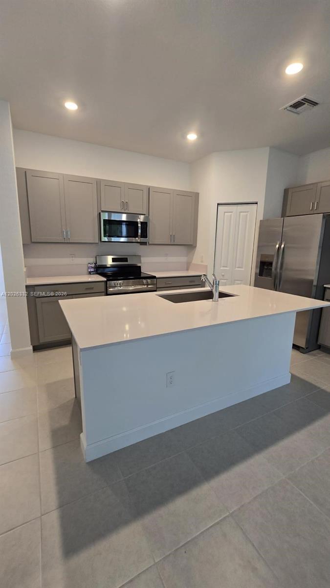 LAKESHORE AT THE FOUNTAIN - Residential Lease