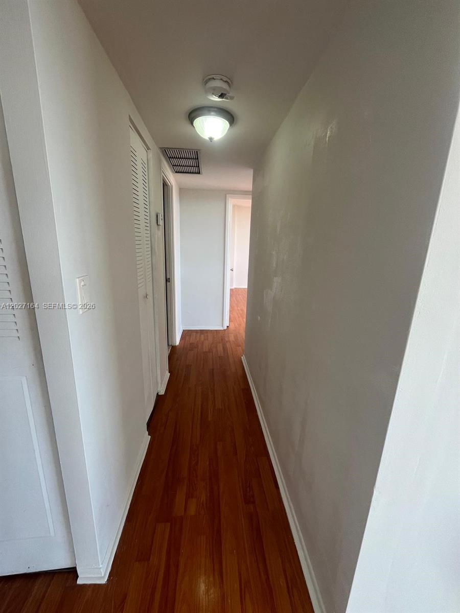 BUCKLEY TOWERS CONDO - EA - Residential Lease