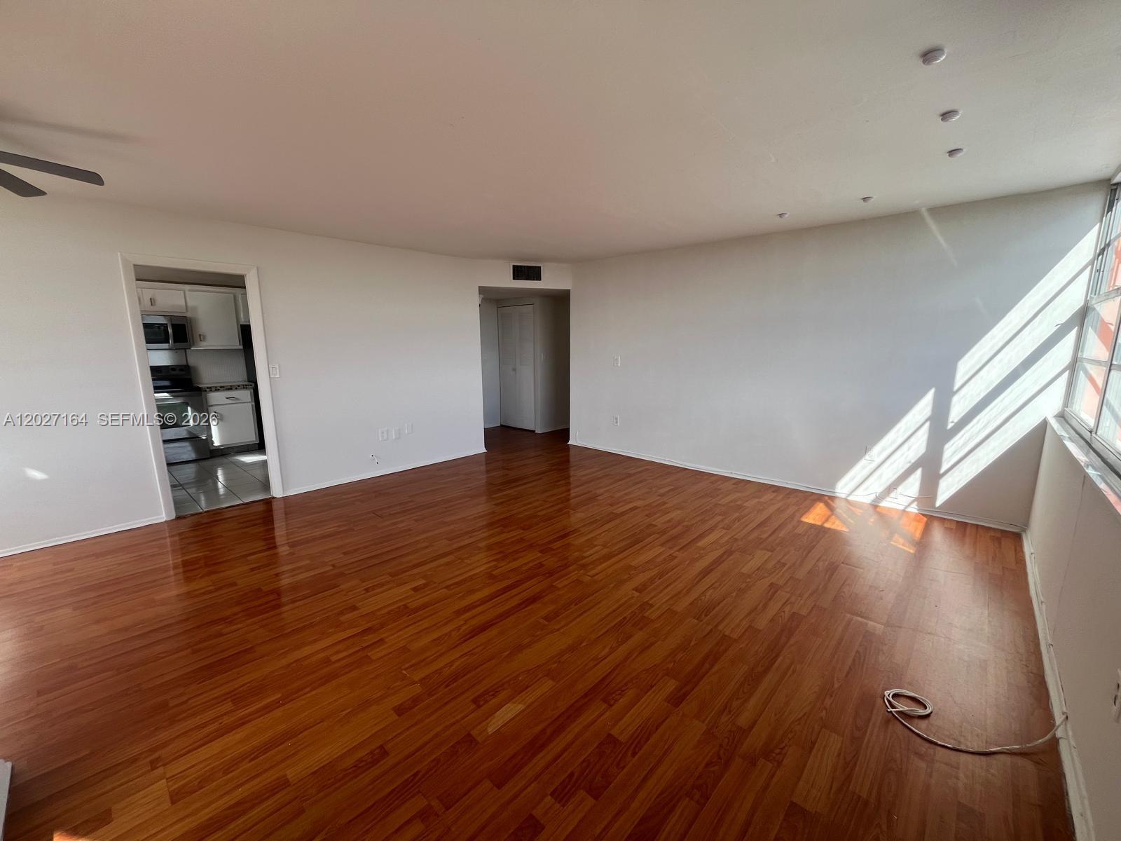 BUCKLEY TOWERS CONDO - EA - Residential Lease