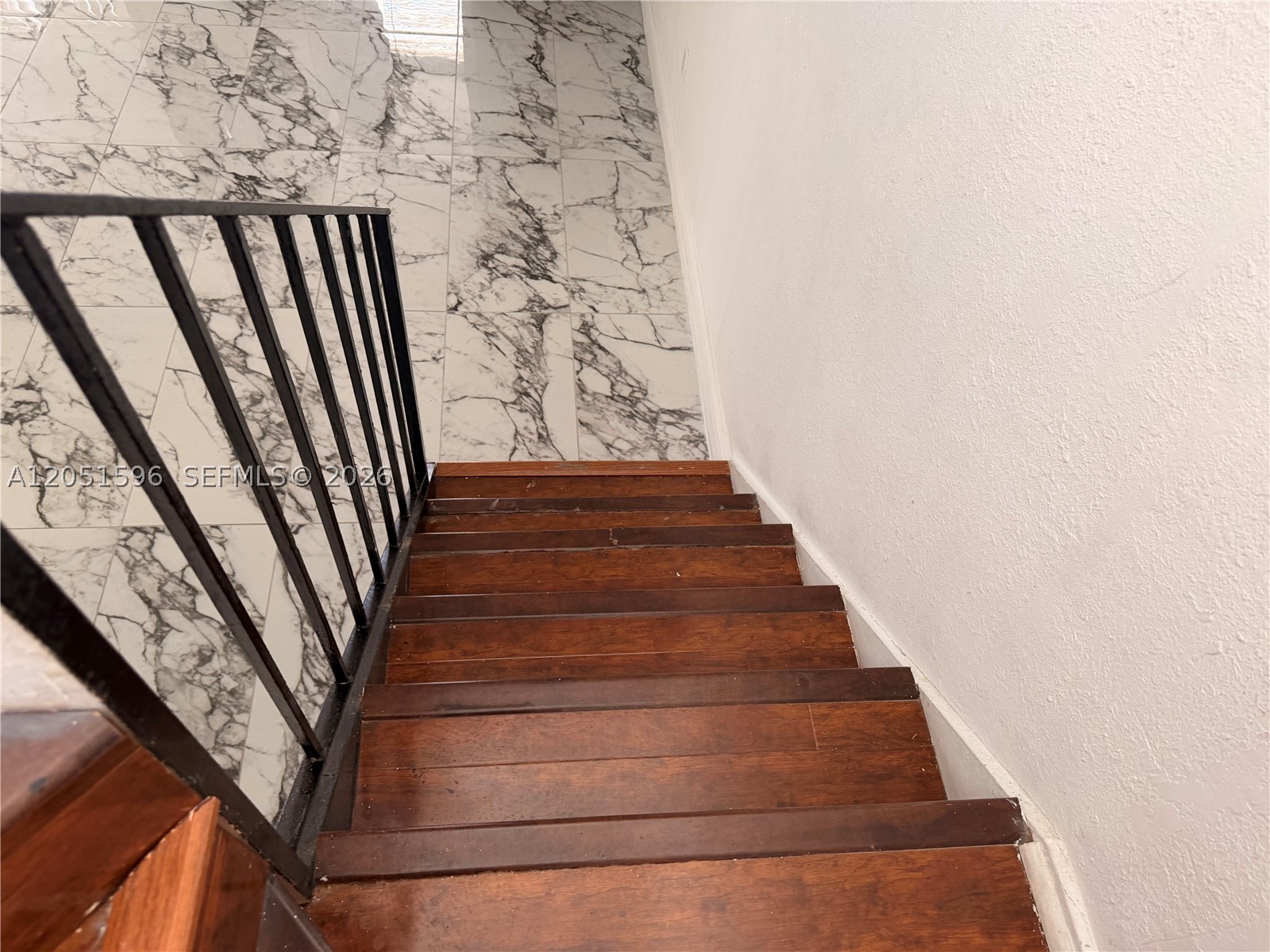 SOUTH WINDS CONDO WEST - Residential Lease