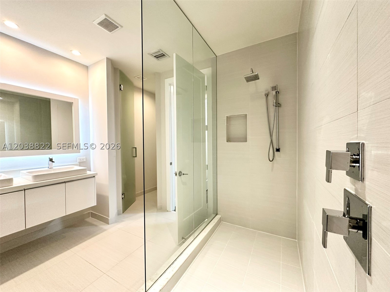 LANDMARK AT DORAL - Residential Lease