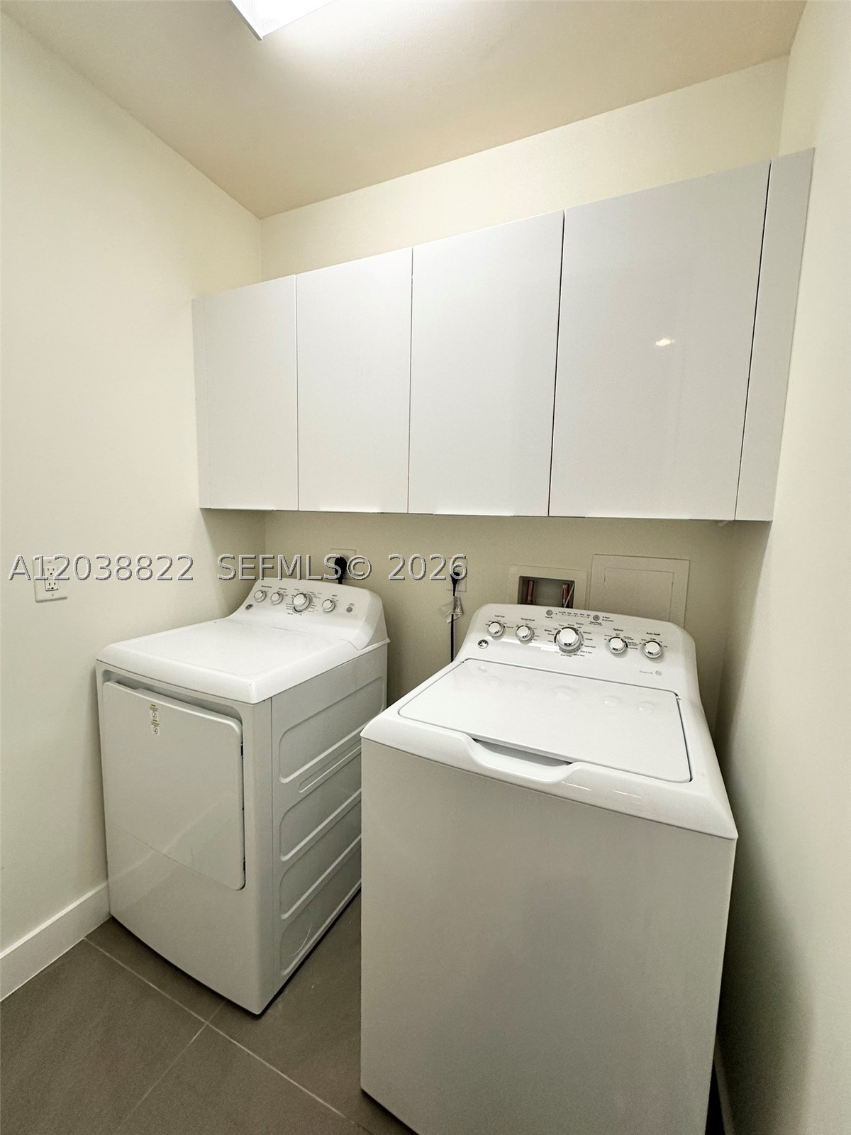 LANDMARK AT DORAL - Residential Lease