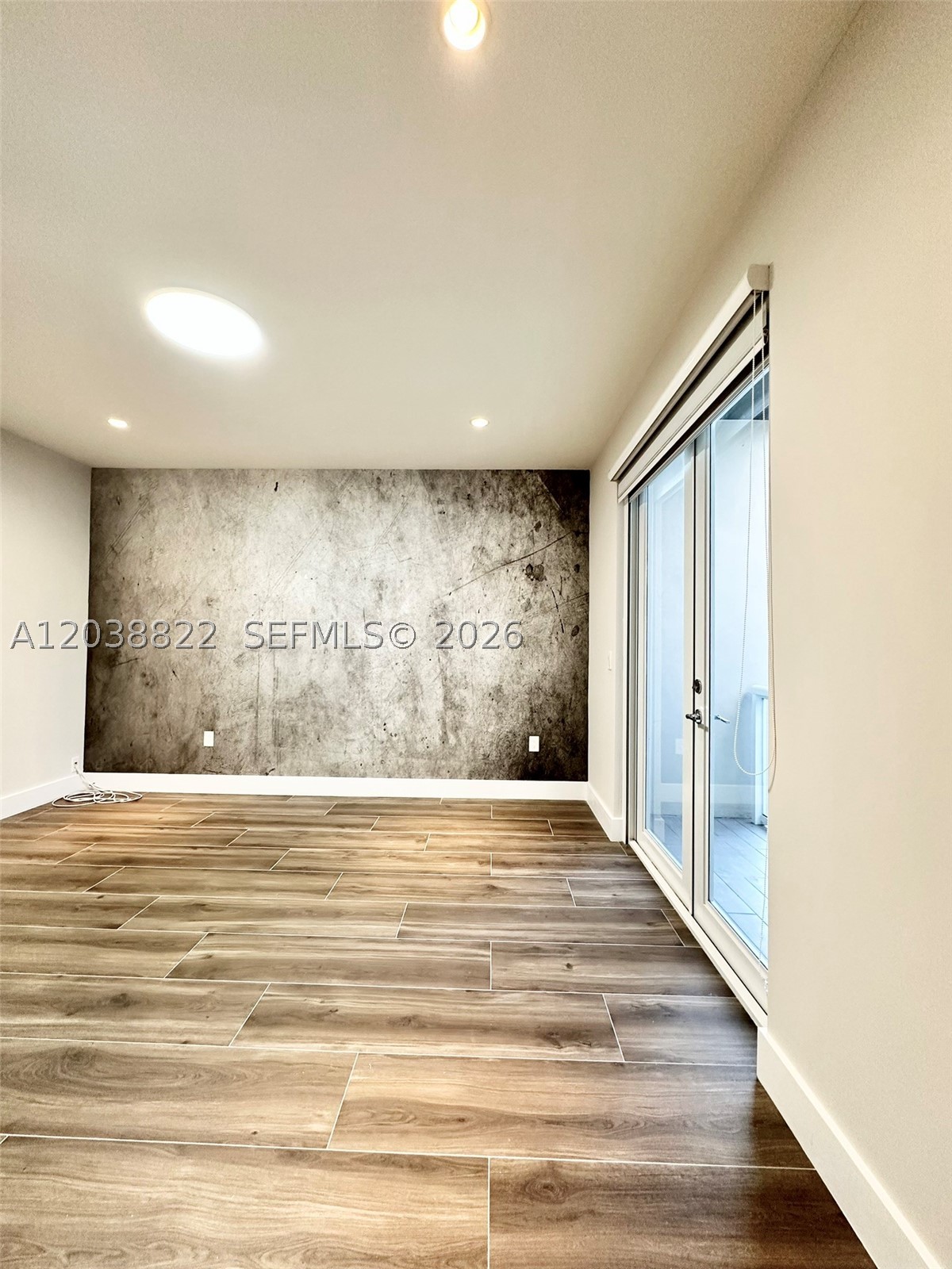 LANDMARK AT DORAL - Residential Lease