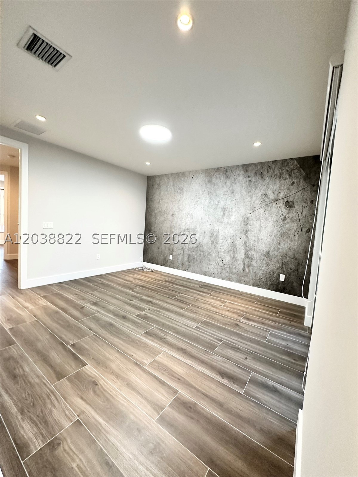 LANDMARK AT DORAL - Residential Lease