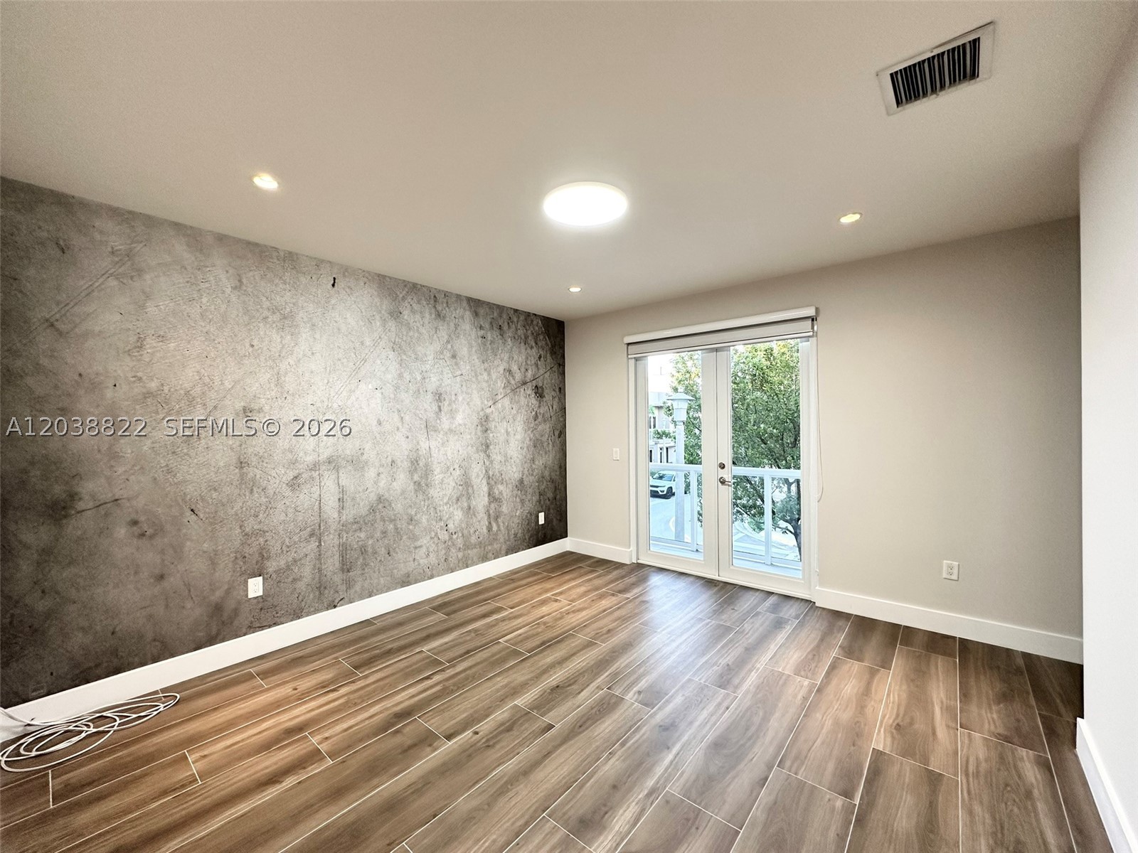 LANDMARK AT DORAL - Residential Lease