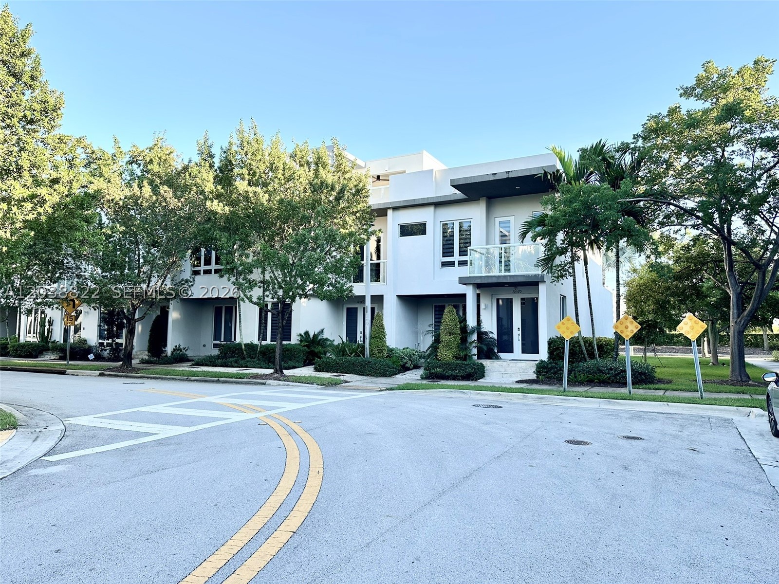 LANDMARK AT DORAL - Residential Lease