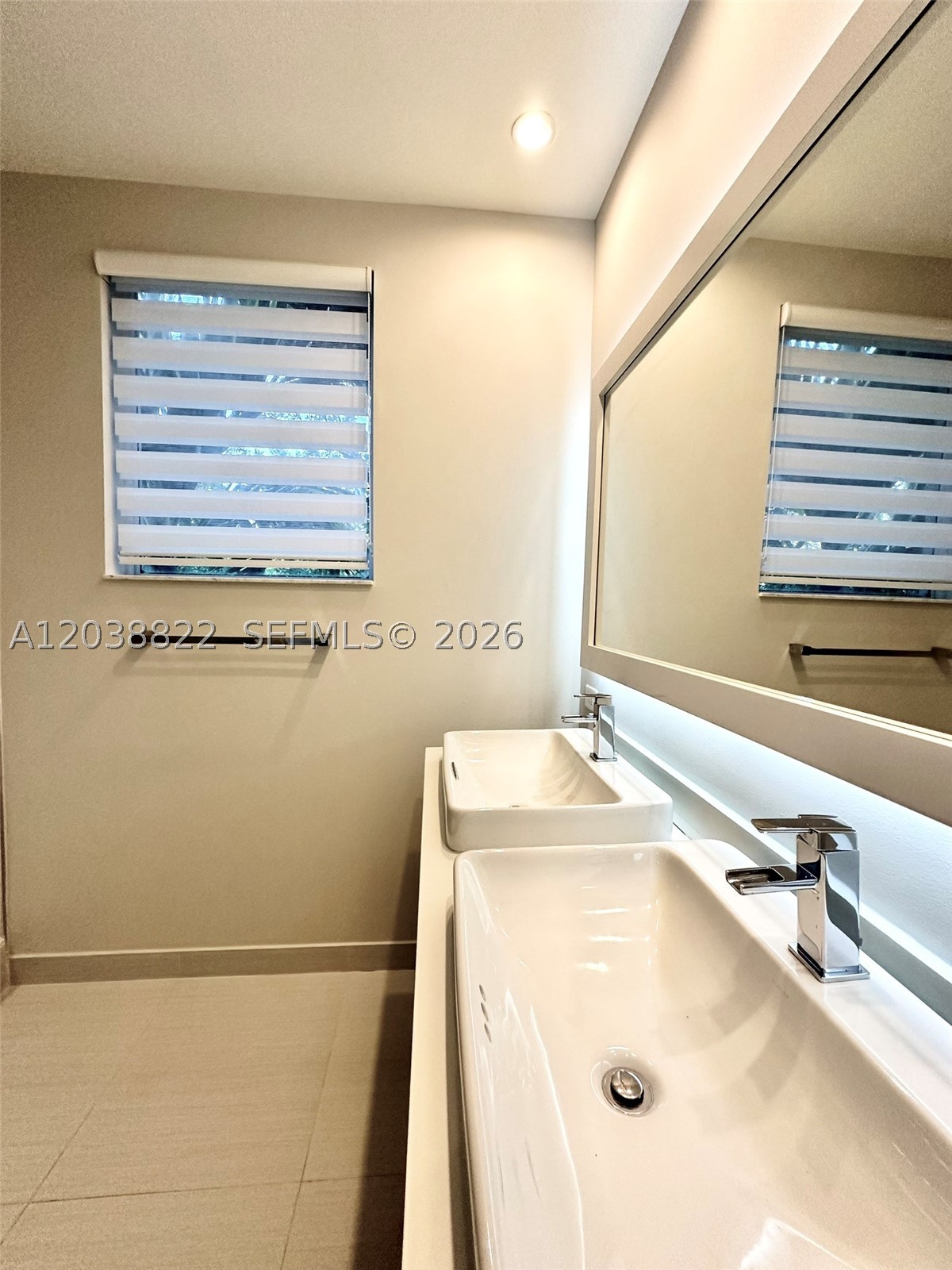 LANDMARK AT DORAL - Residential Lease