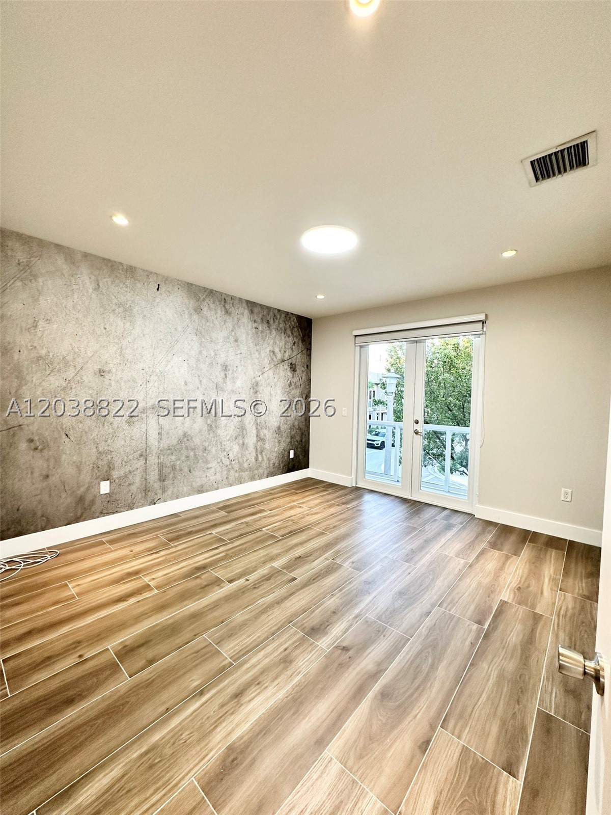 LANDMARK AT DORAL - Residential Lease