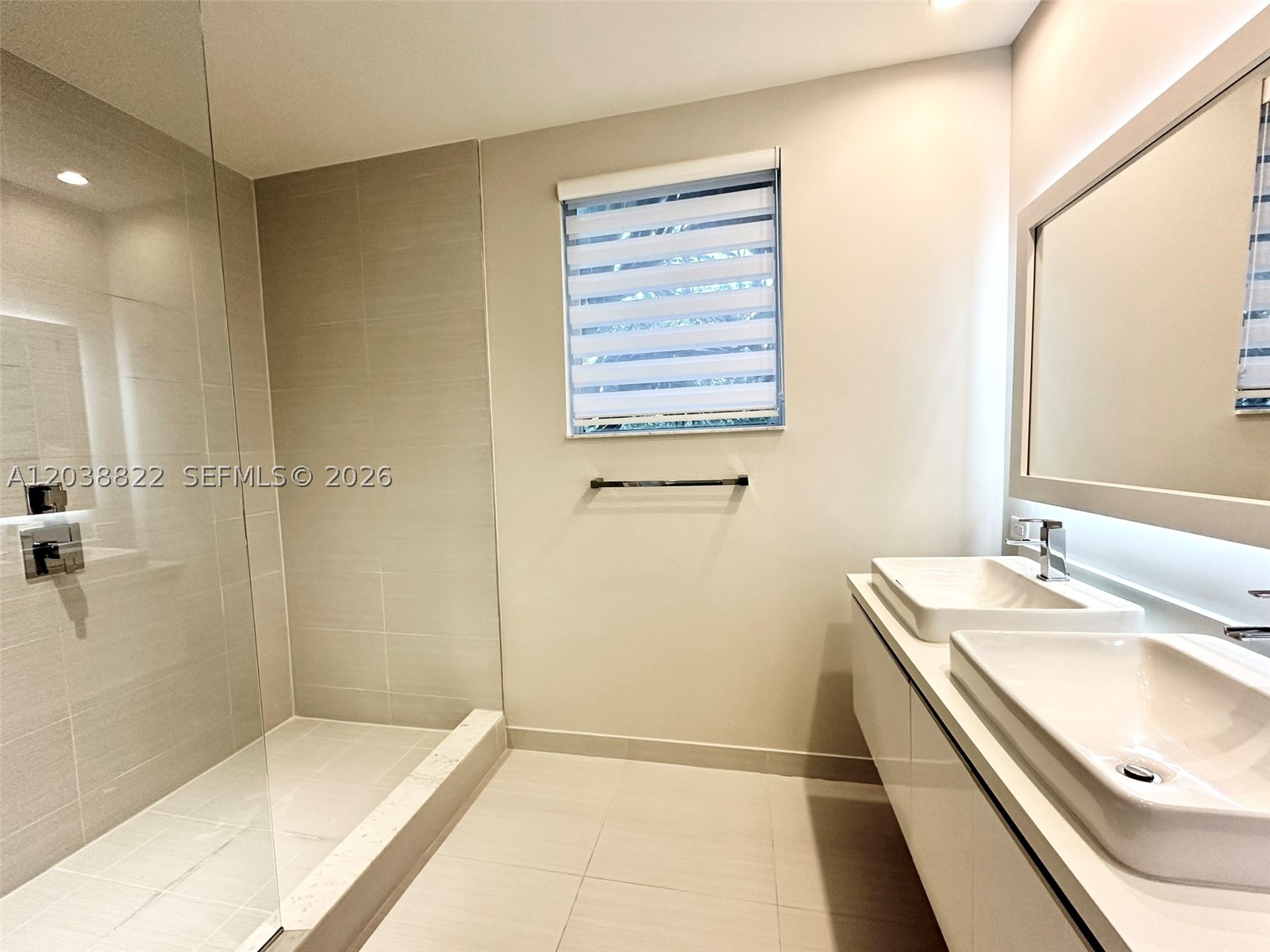 LANDMARK AT DORAL - Residential Lease