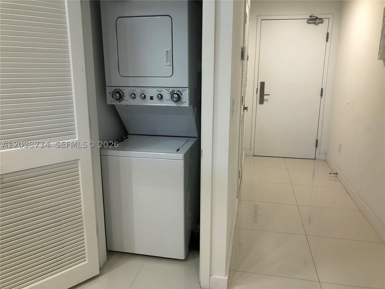 BAY BREEZE RESIDENCES CON - Residential