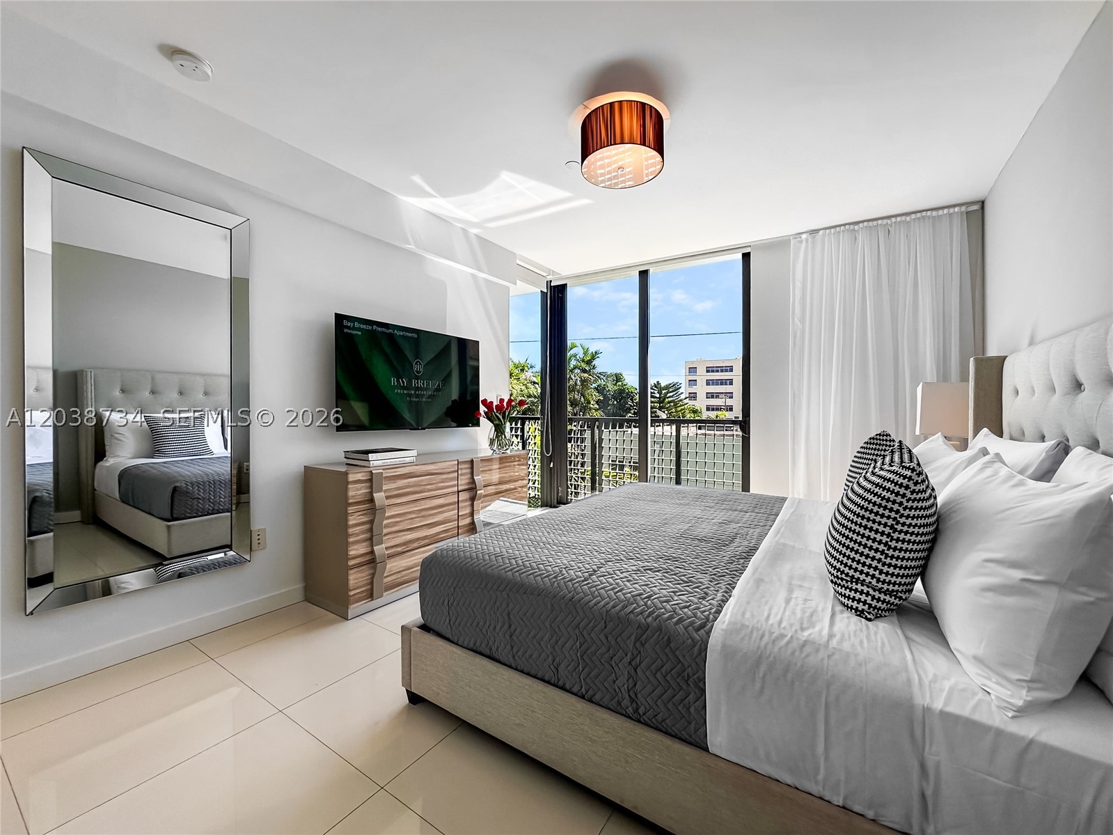 BAY BREEZE RESIDENCES CON - Residential