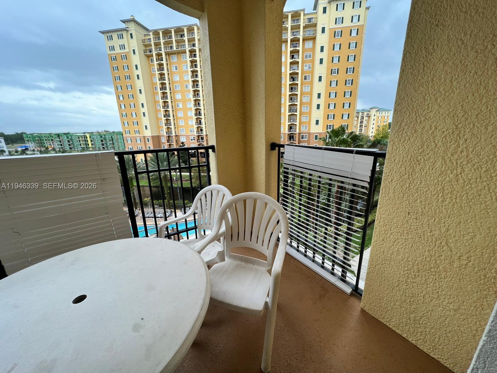 LAKE BUENA VISTA RESORT VI - Residential