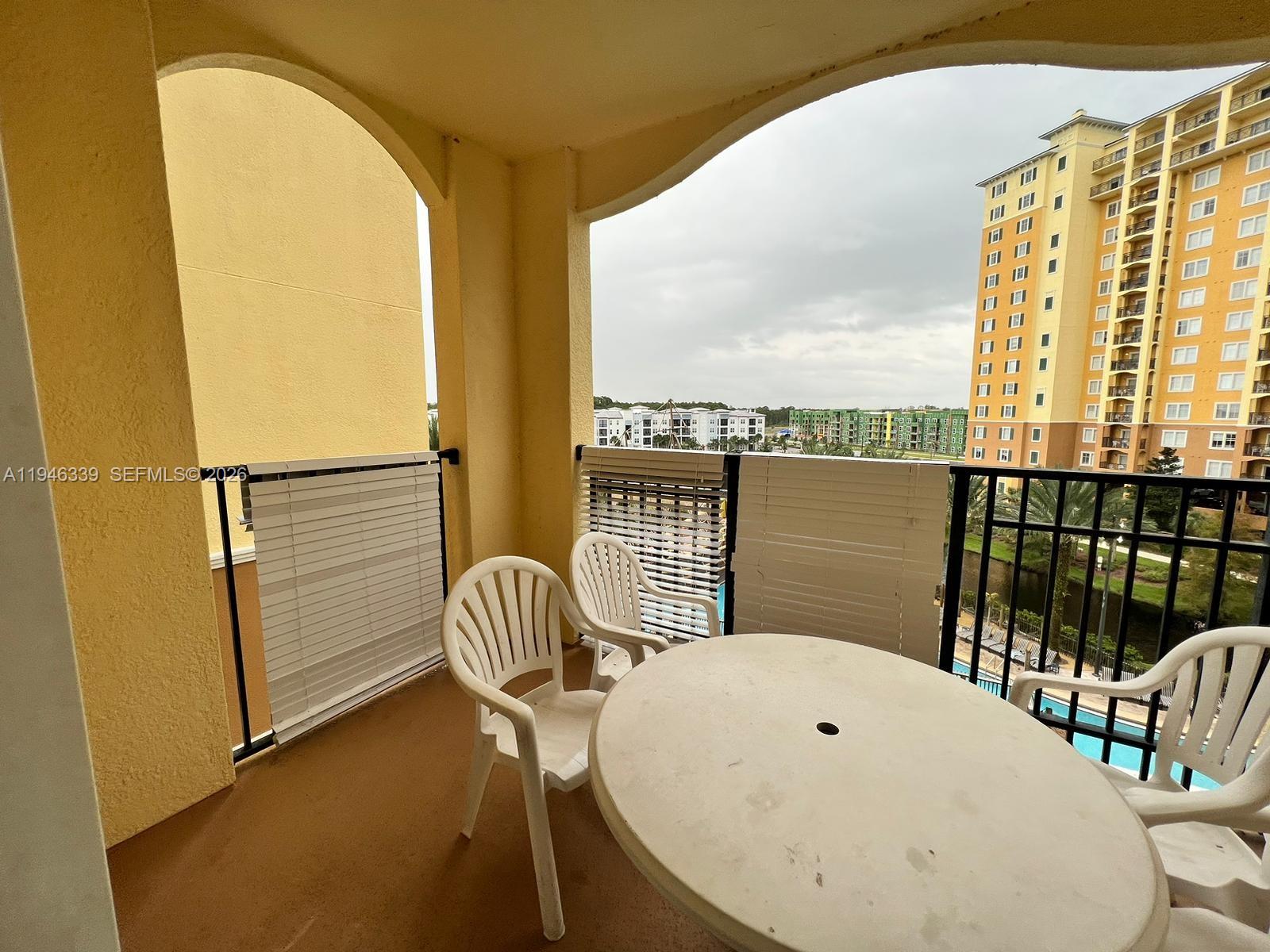 LAKE BUENA VISTA RESORT VI - Residential