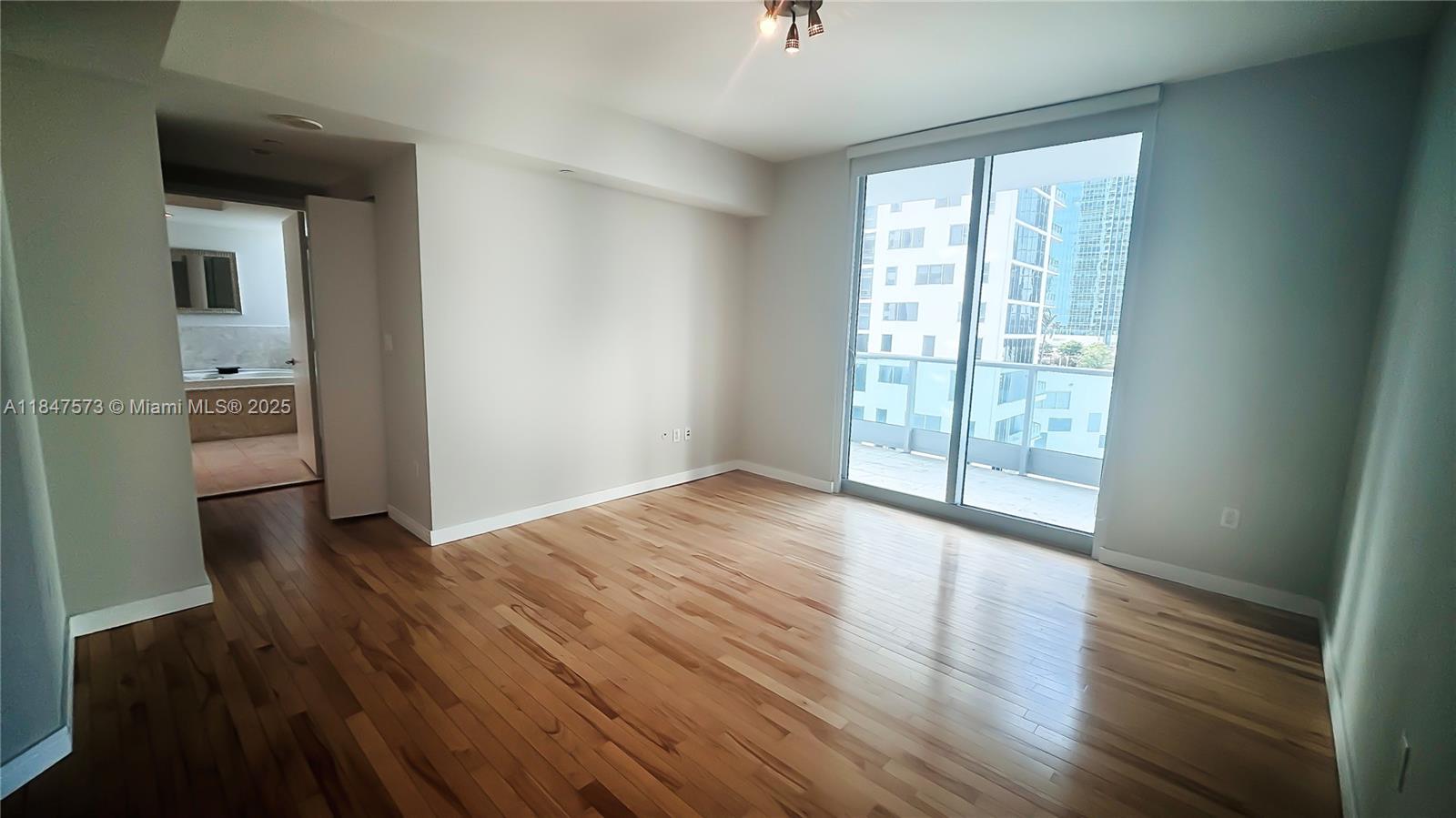 JADE RESIDENCES AT BRICKE - Residential Lease