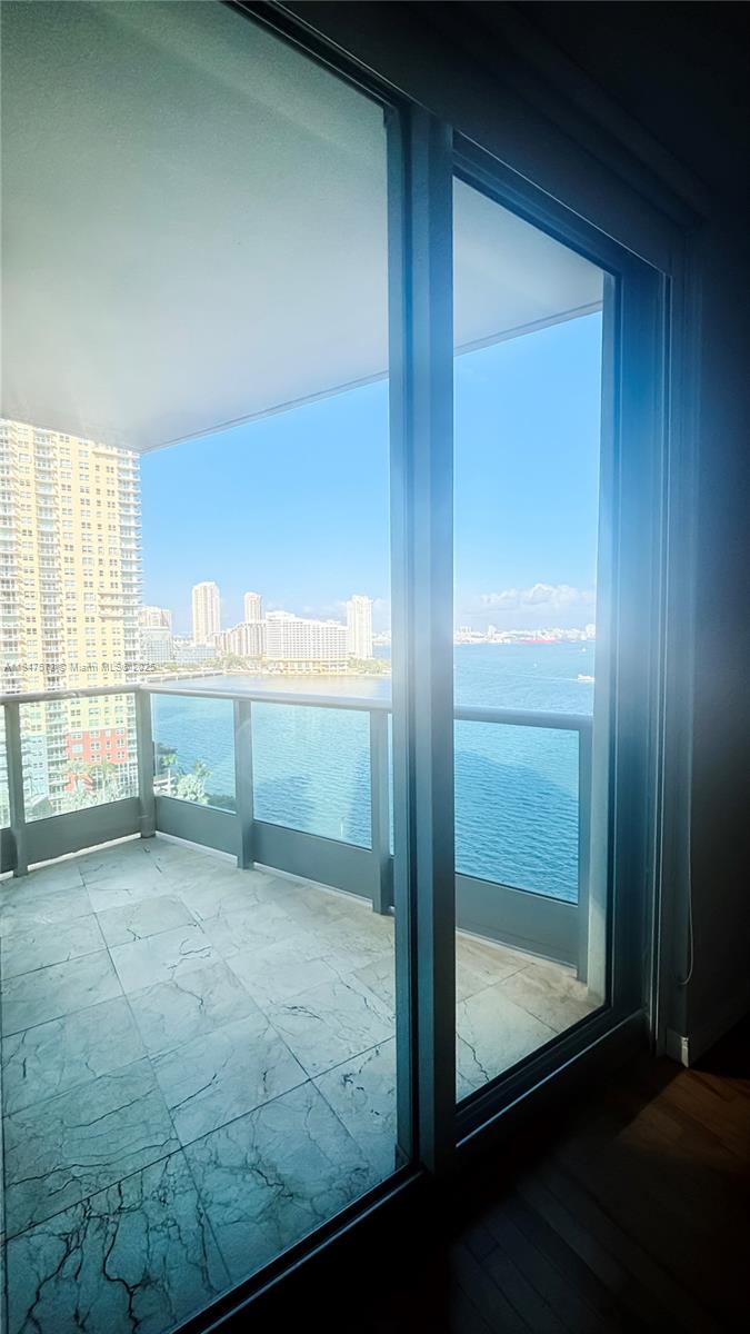 JADE RESIDENCES AT BRICKE - Residential Lease