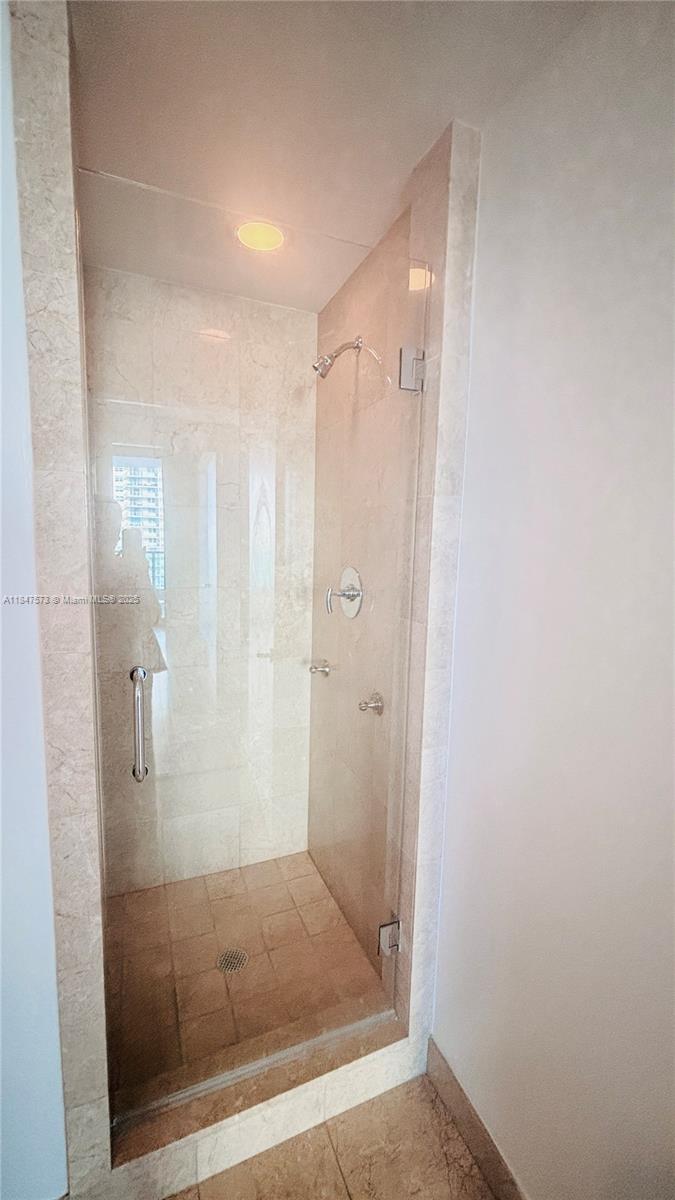 JADE RESIDENCES AT BRICKE - Residential Lease