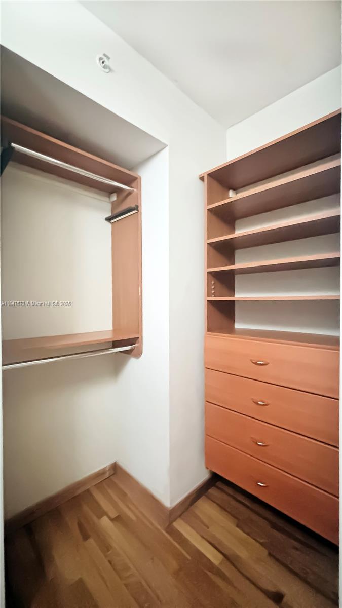 JADE RESIDENCES AT BRICKE - Residential Lease