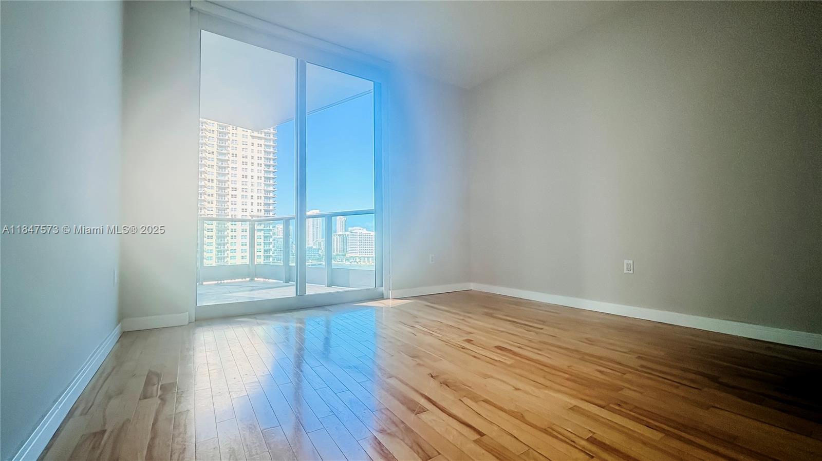 JADE RESIDENCES AT BRICKE - Residential Lease