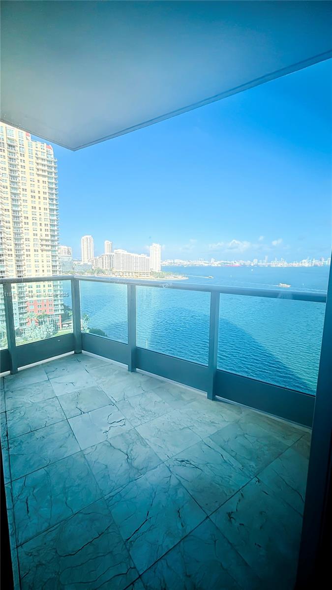 JADE RESIDENCES AT BRICKE - Residential Lease