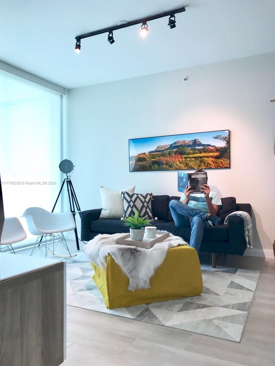 LE PARC AT BRICKELL CONDO - Residential Lease