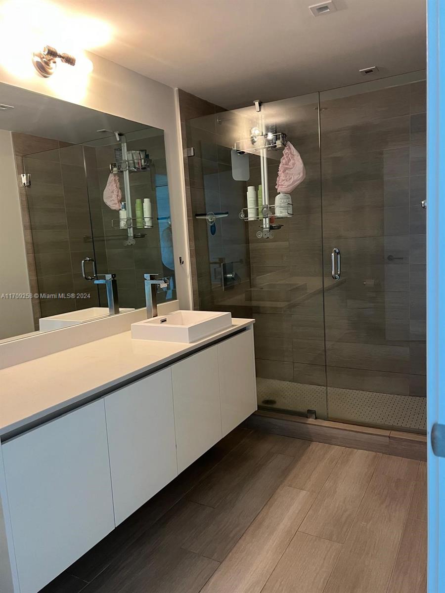 LE PARC AT BRICKELL CONDO - Residential Lease