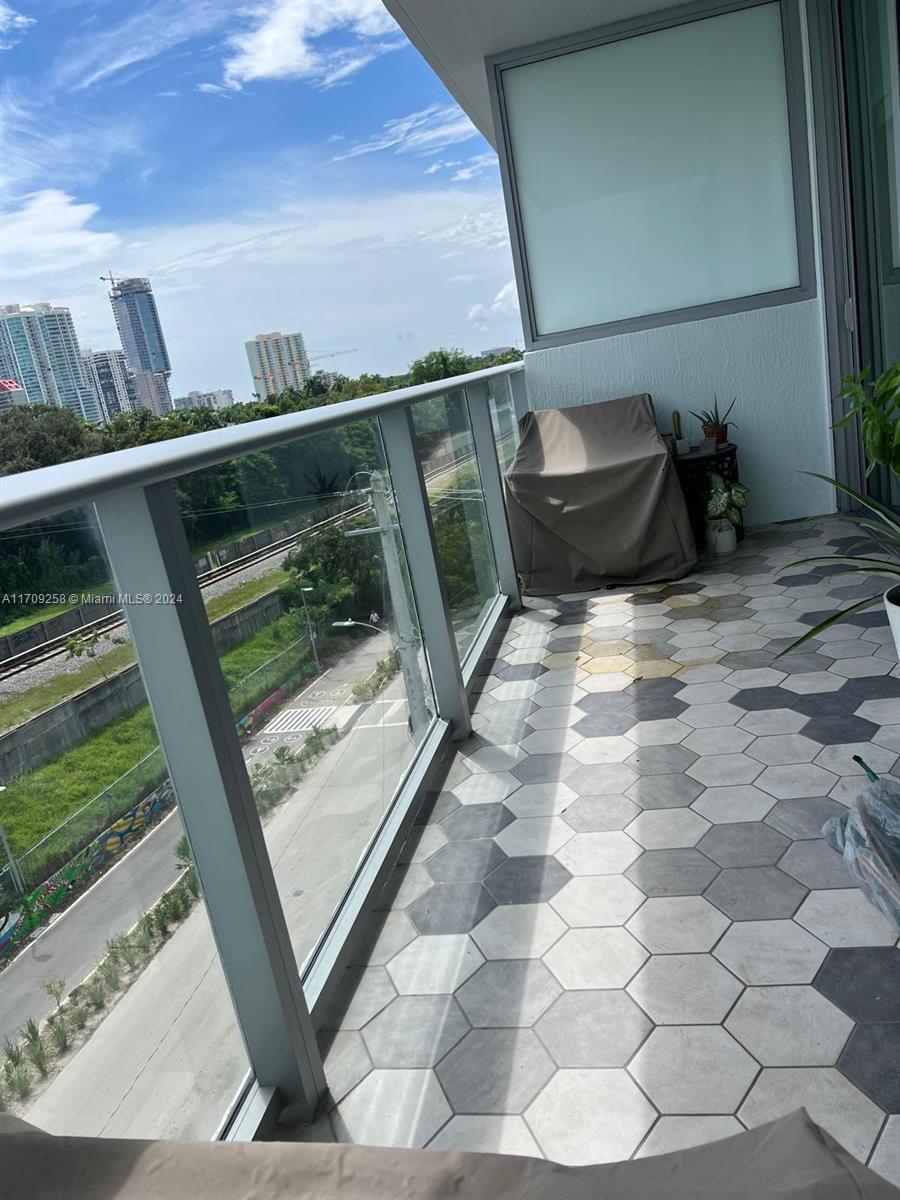 LE PARC AT BRICKELL CONDO - Residential Lease
