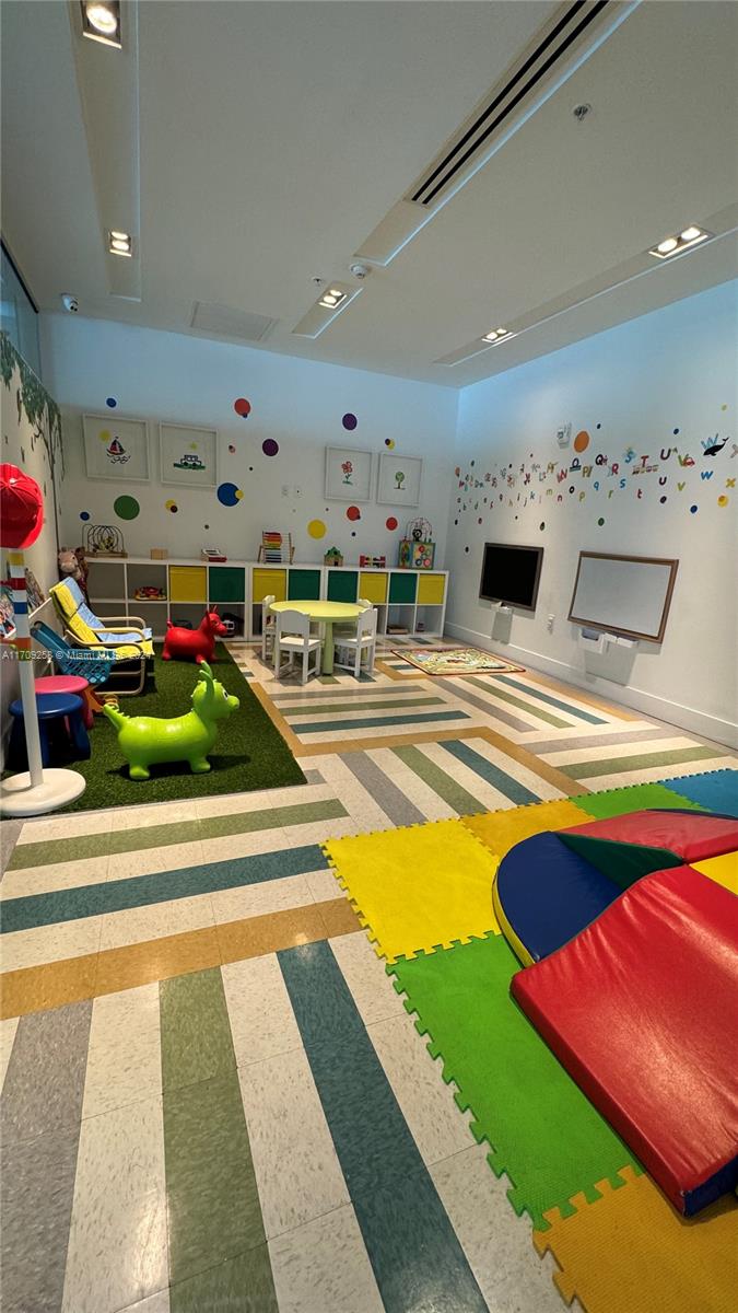 LE PARC AT BRICKELL CONDO - Residential Lease
