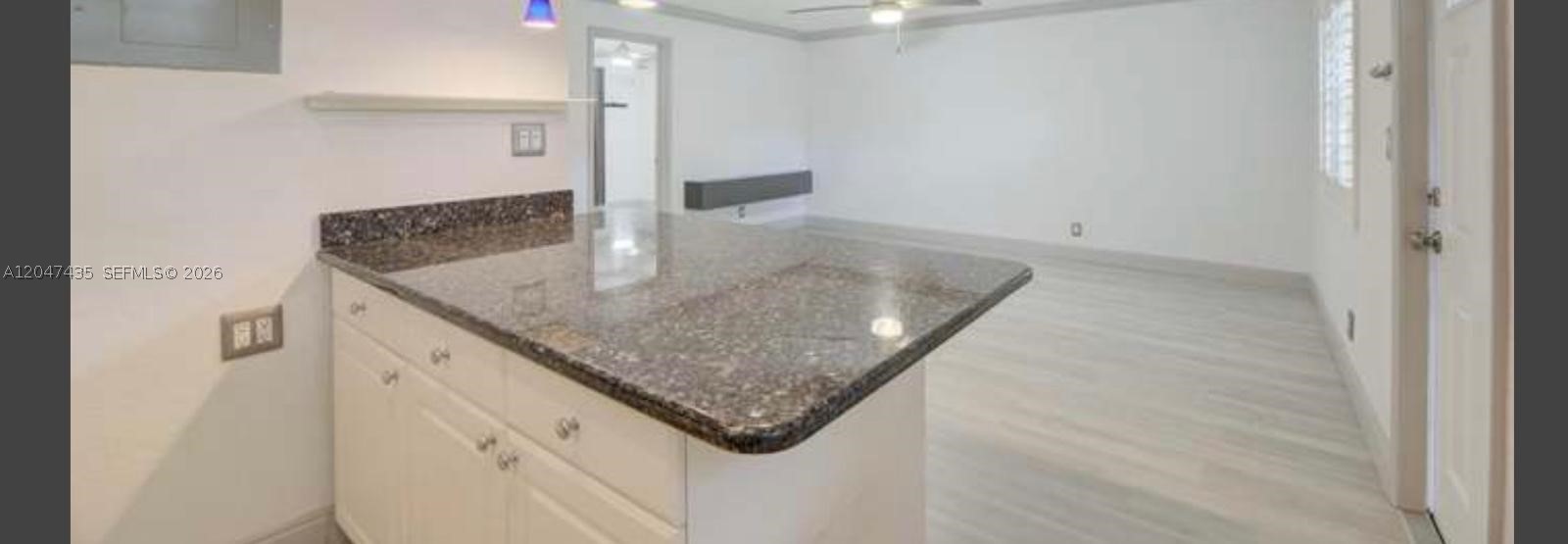 RIVERSIDE VILLAS CONDO BL - Residential
