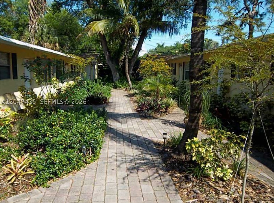 RIVERSIDE VILLAS CONDO BL - Residential