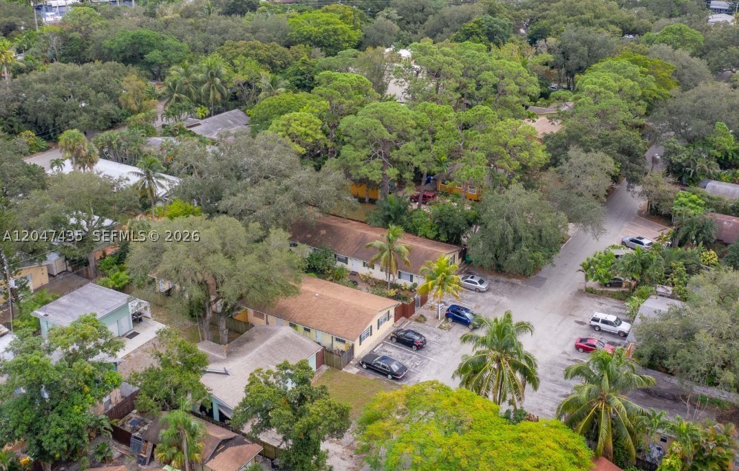 RIVERSIDE VILLAS CONDO BL - Residential