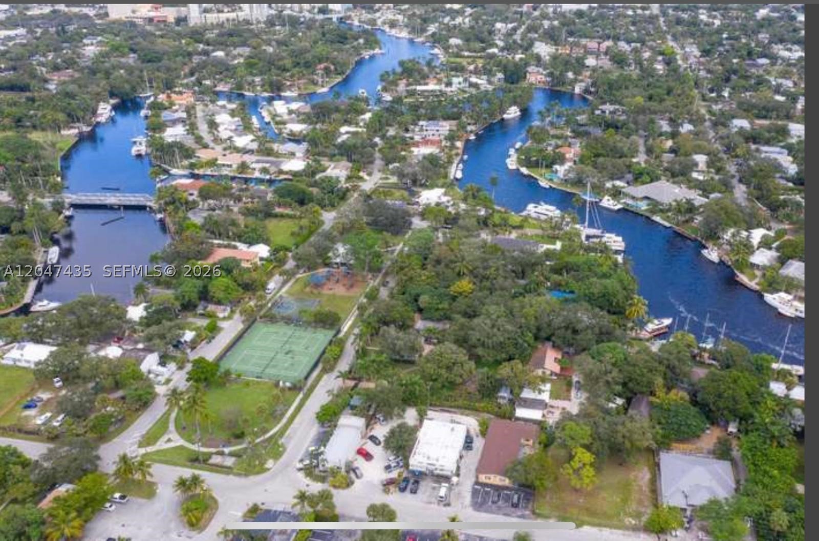 RIVERSIDE VILLAS CONDO BL - Residential
