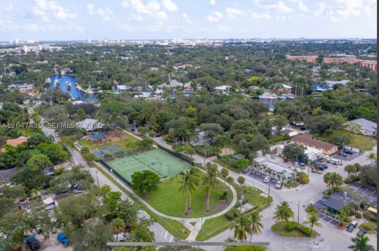 RIVERSIDE VILLAS CONDO BL - Residential