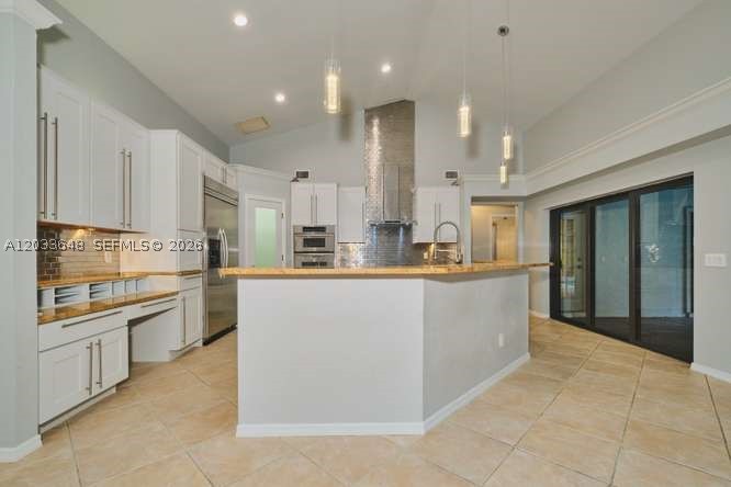 SPANISH WELLS UNIT 2 - Residential
