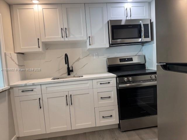 THE CARRIAGE HOUSE CONDO - Residential