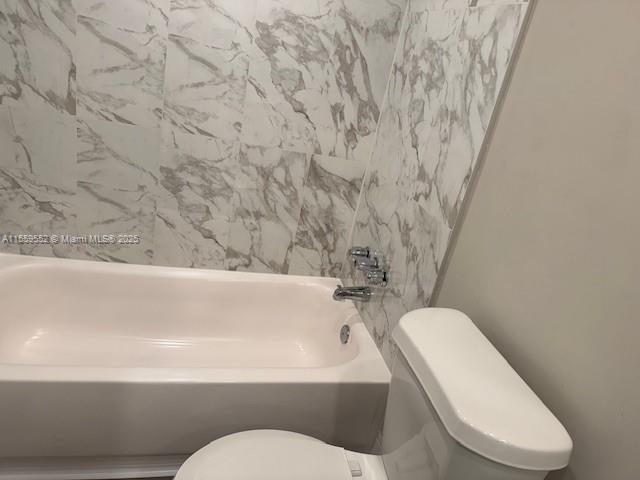 THE CARRIAGE HOUSE CONDO - Residential