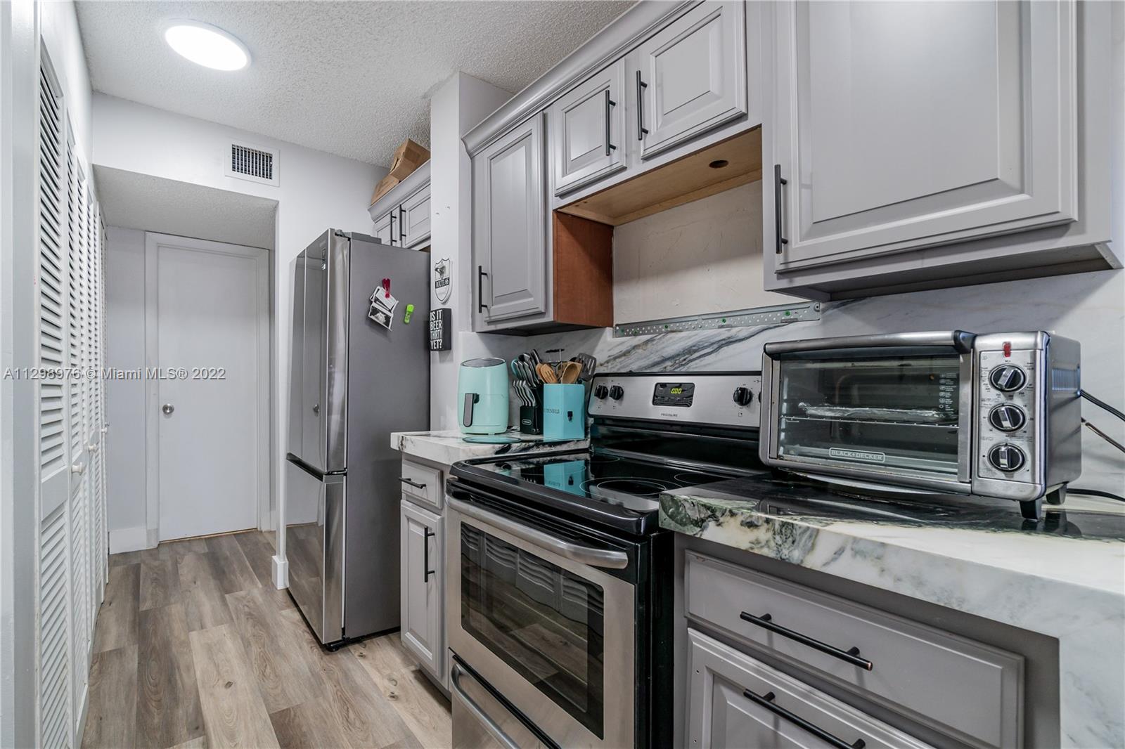BLUE LAKE APTS CONDO - Residential Lease