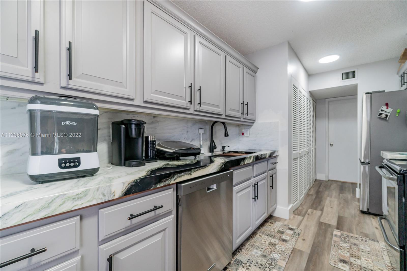 BLUE LAKE APTS CONDO - Residential Lease
